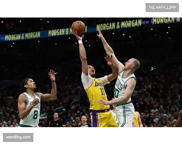 湖人主场22分惨败凯尔特人 防守强度不匹配致进攻断电 湖人主场22分惨败凯尔特人 防守强度不匹配致进攻断电